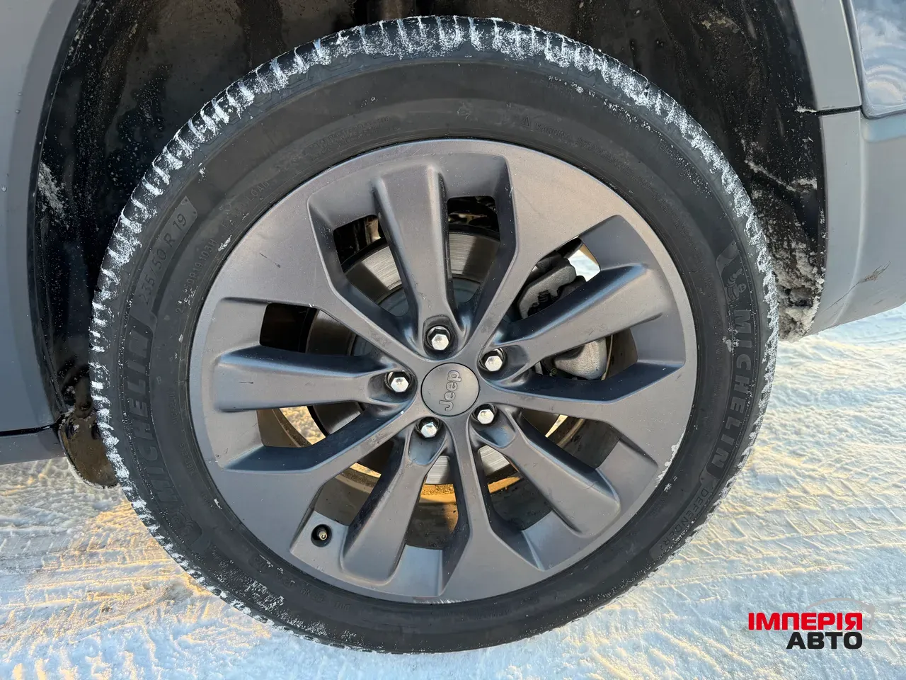 Jeep Cherokee - фото 12