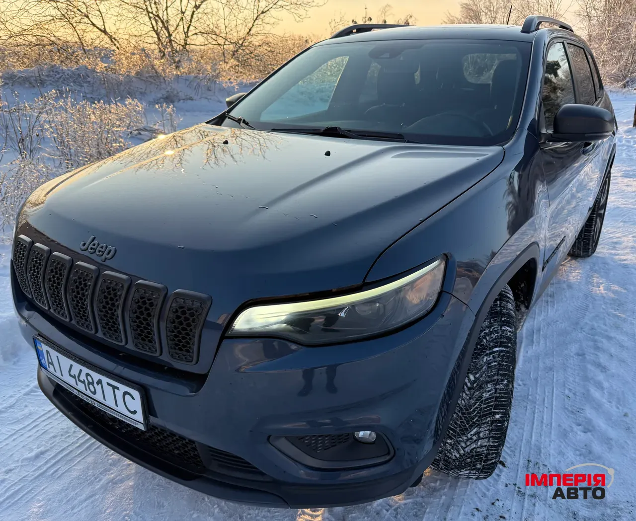 Jeep Cherokee - фото 3