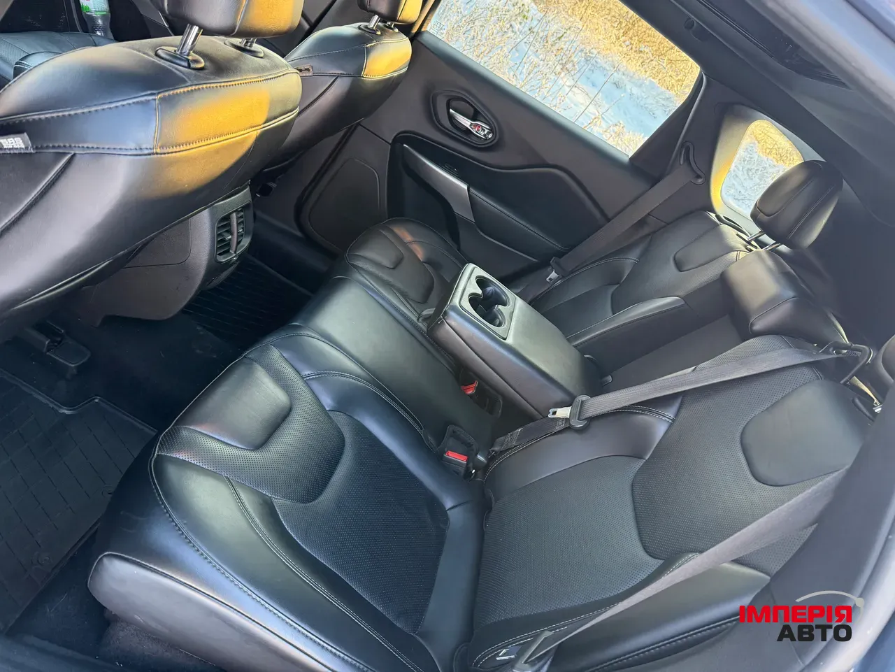 Jeep Cherokee - фото 22