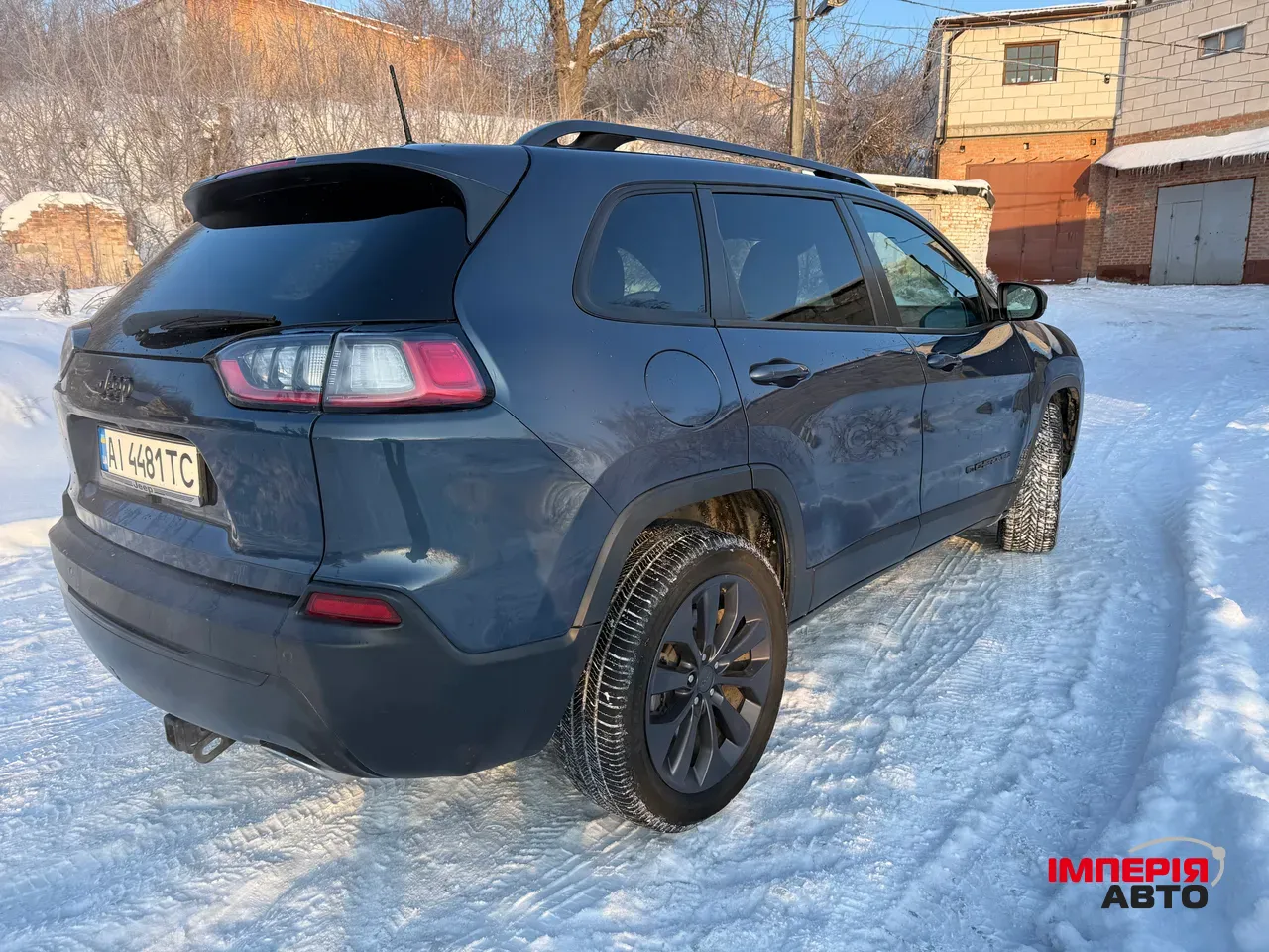 Jeep Cherokee - фото 9