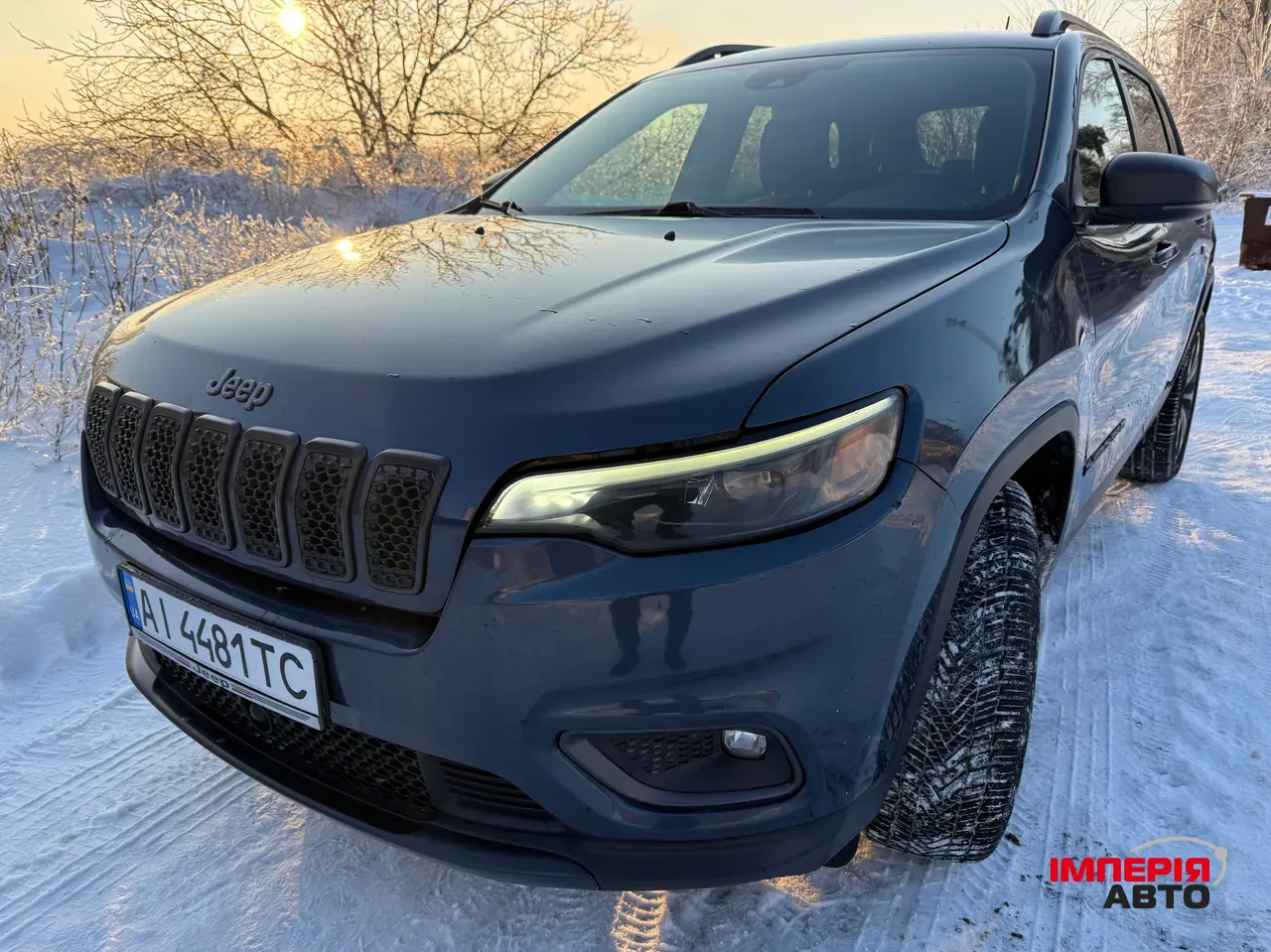 Jeep Cherokee - фото 2