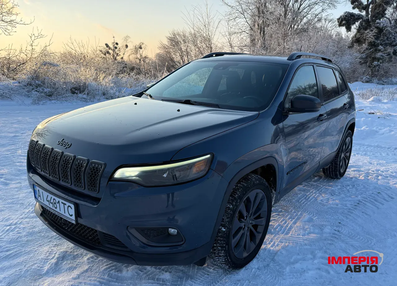 Jeep Cherokee - фото 4