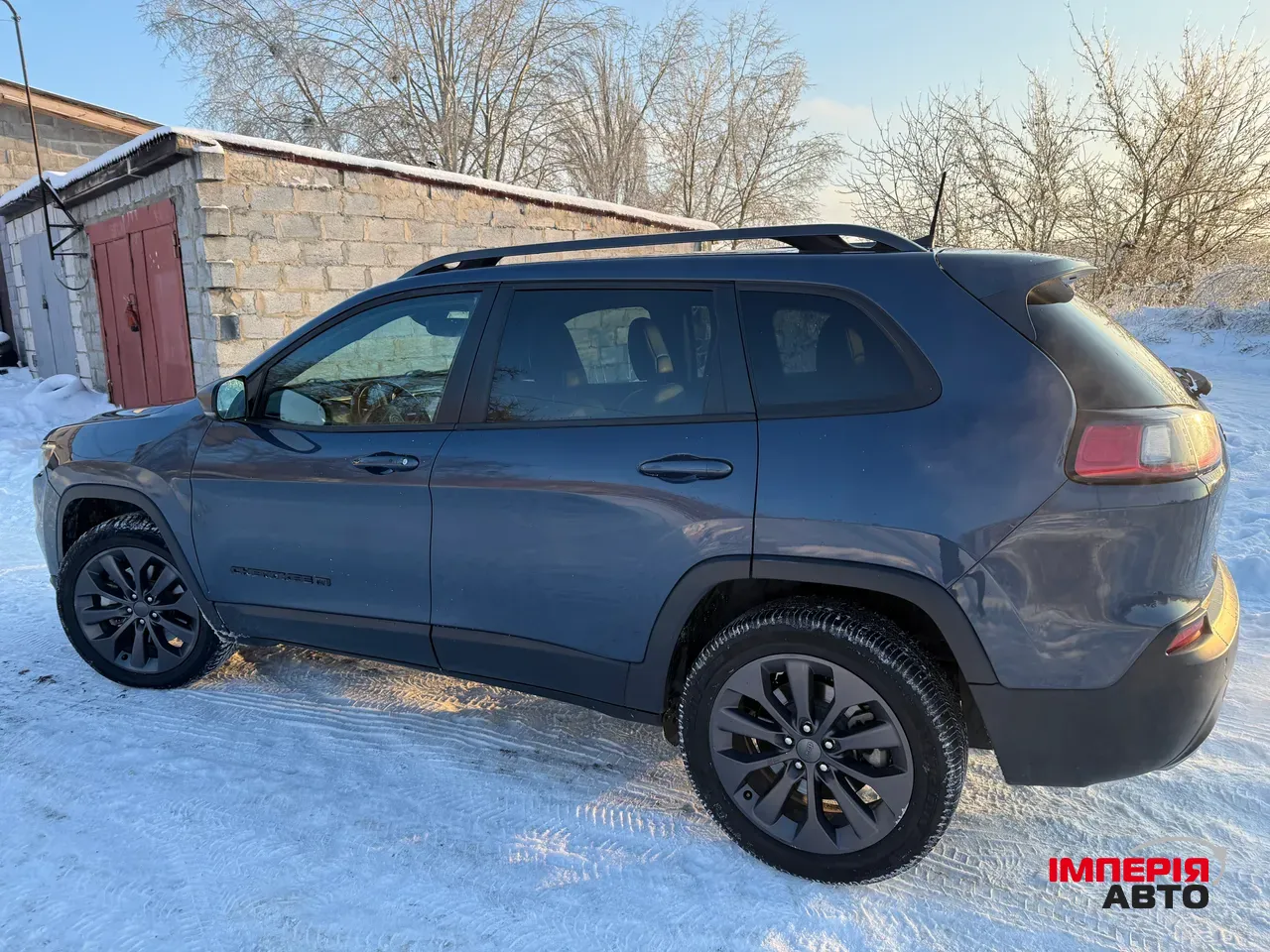 Jeep Cherokee - фото 11