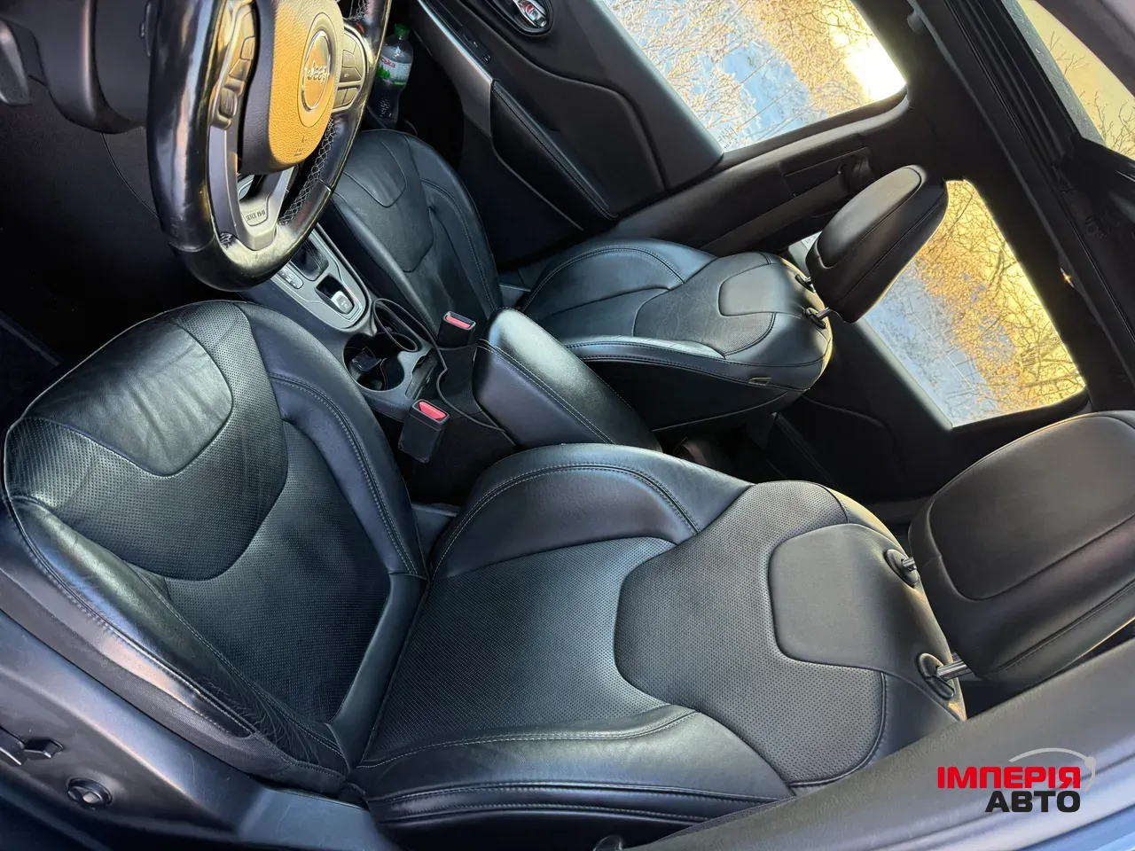 Jeep Cherokee - фото 16