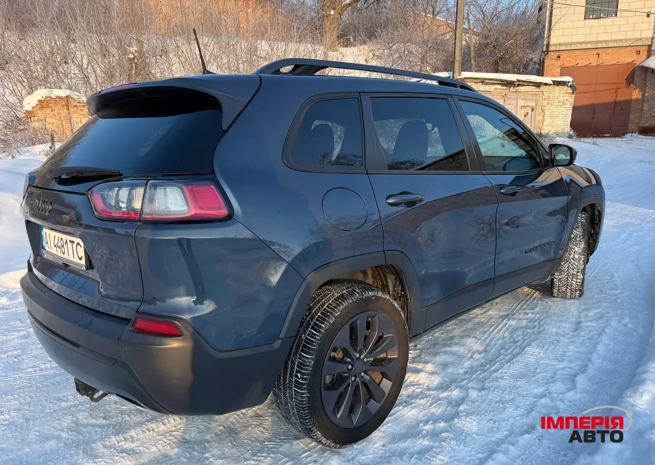 Jeep Cherokee - фото 8