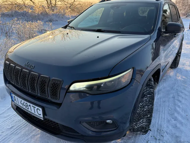 Jeep Cherokee - фото 3