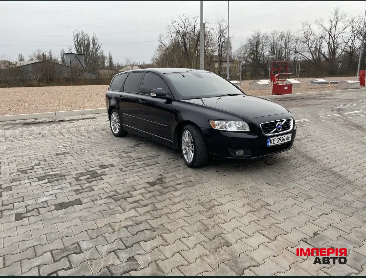 Volvo V50 - фото 3