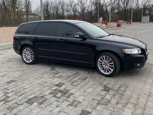 Volvo V50 - фото 4