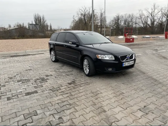 Volvo V50 - фото 3
