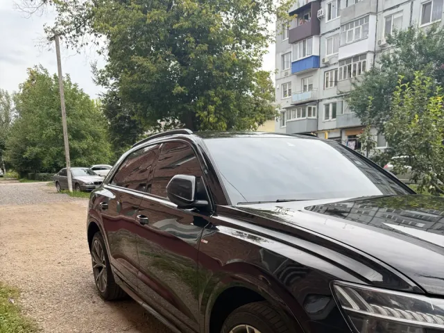 Audi Q8 - фото 3