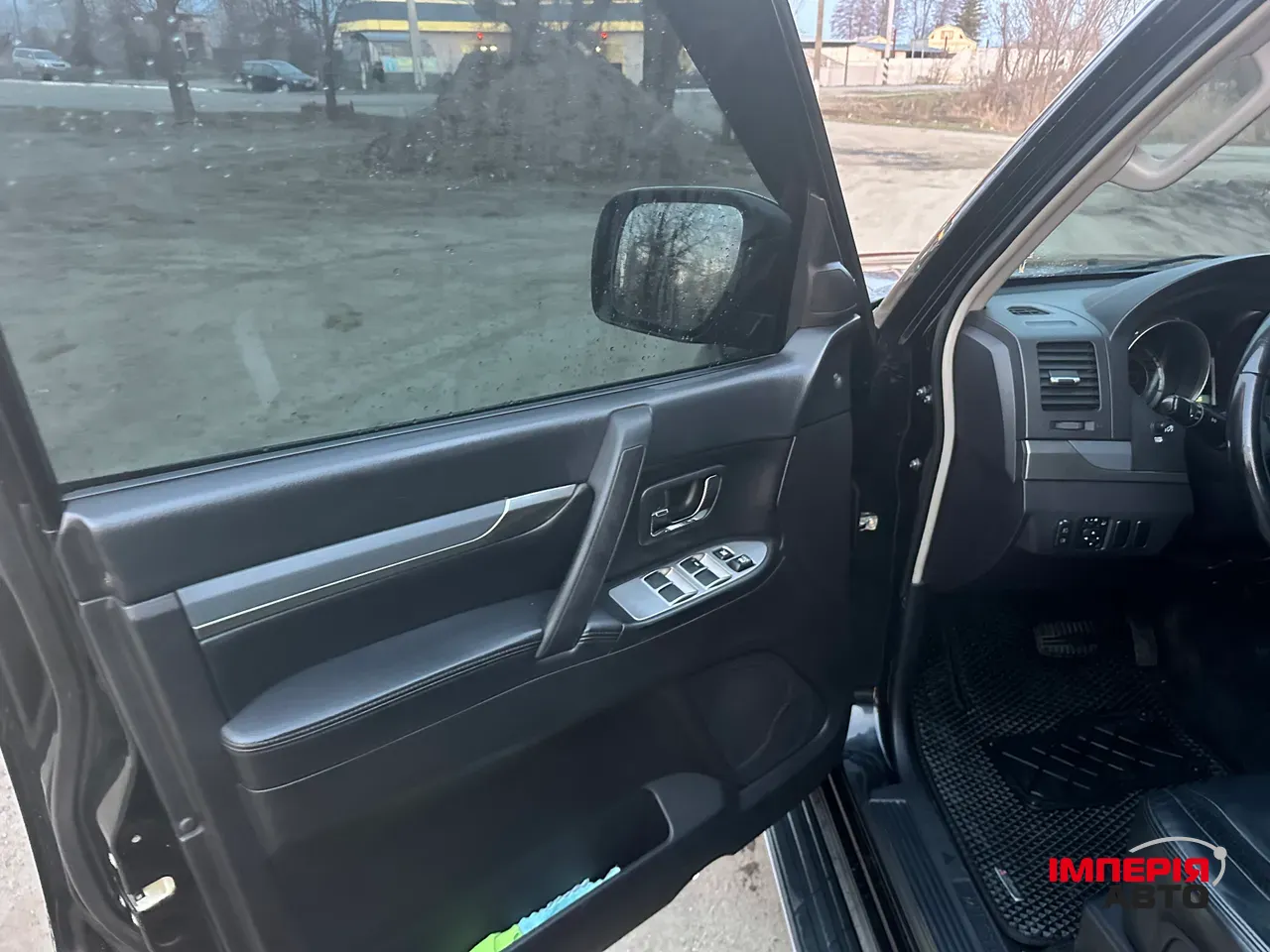 Mitsubishi Pajero - фото 9