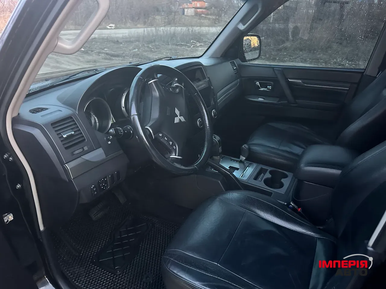 Mitsubishi Pajero - фото 6