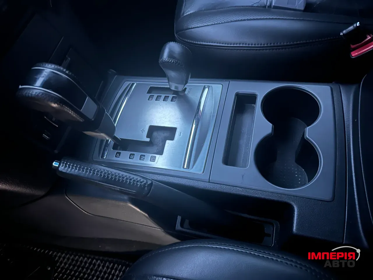 Mitsubishi Pajero - фото 18