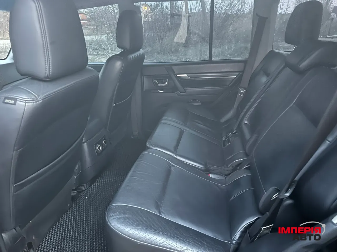 Mitsubishi Pajero - фото 8