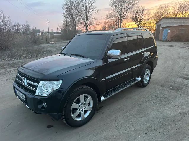 Mitsubishi Pajero - фото 2