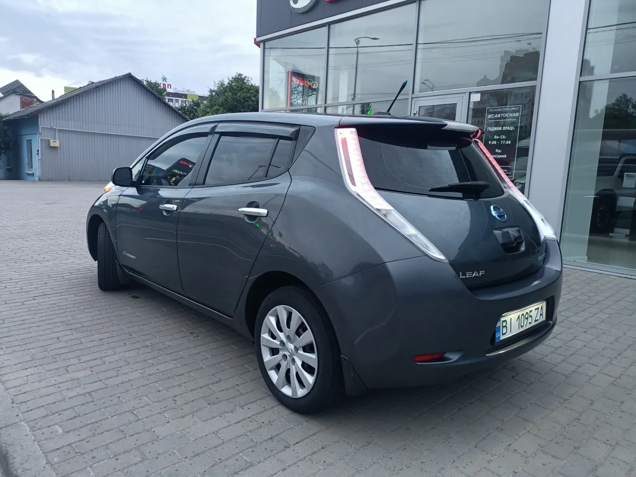 Nissan Leaf - фото 7