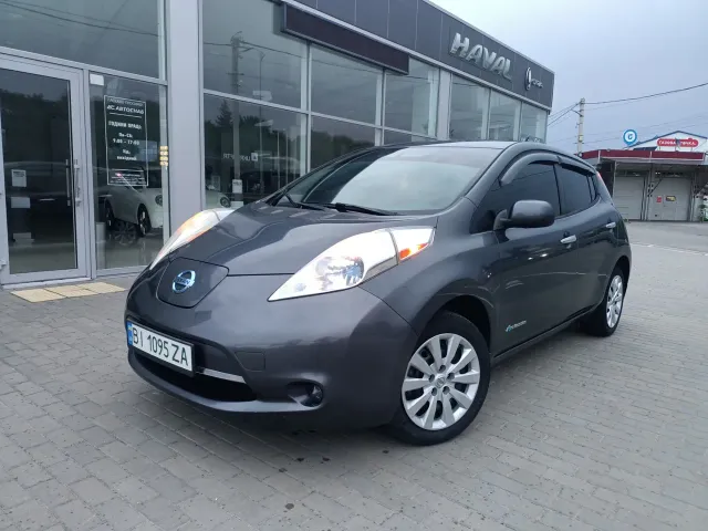 Nissan Leaf - фото 2
