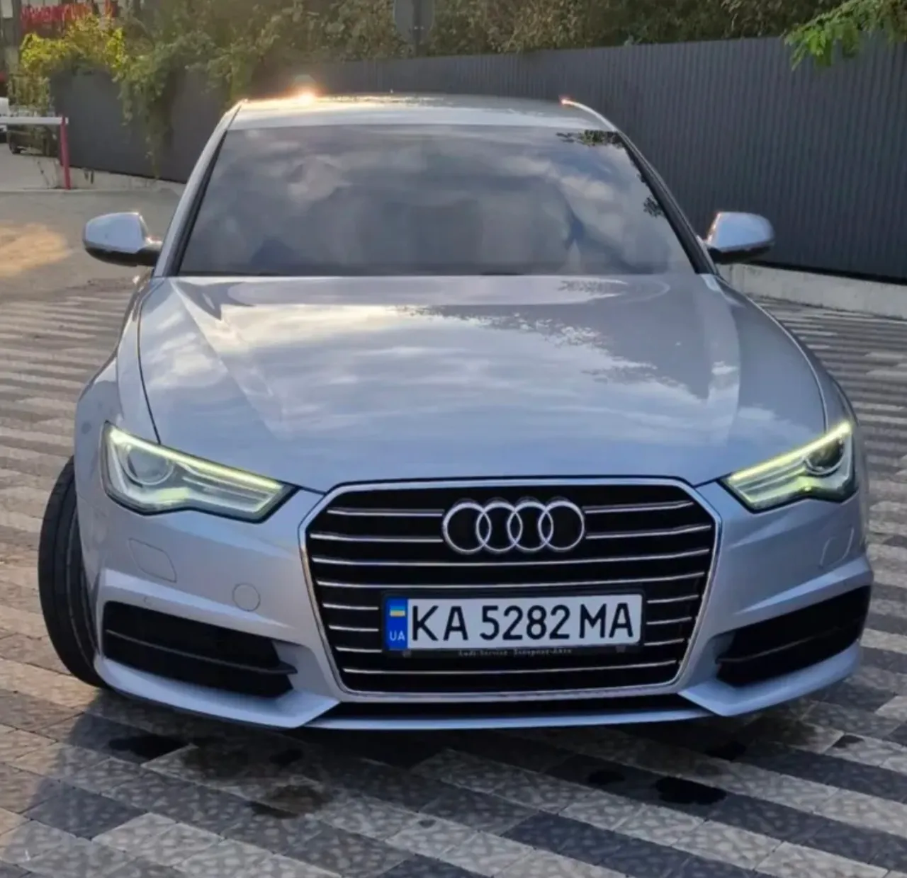 Audi A6 - фото 1