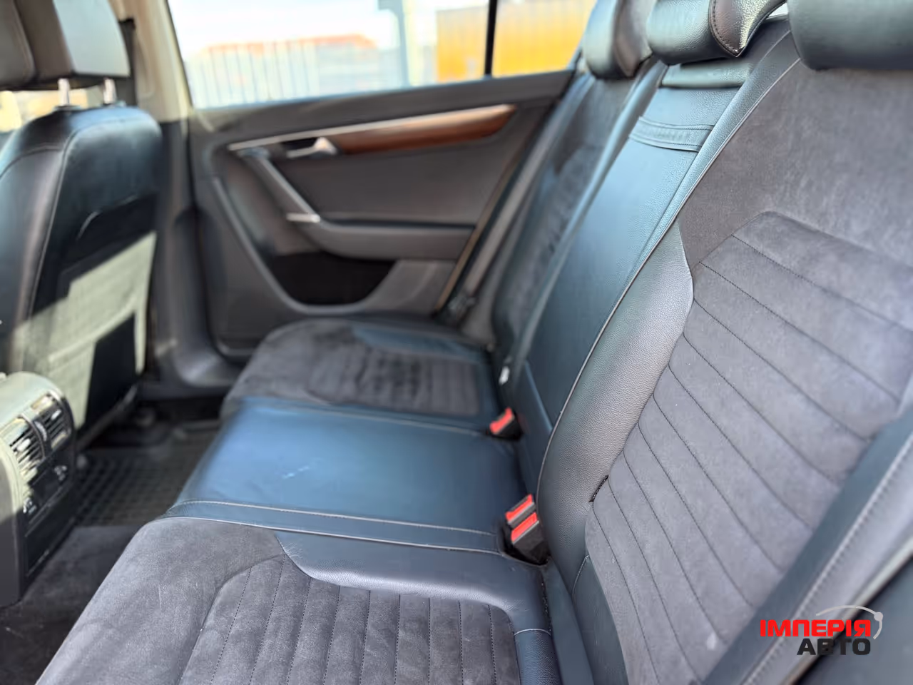 Volkswagen Passat - фото 7