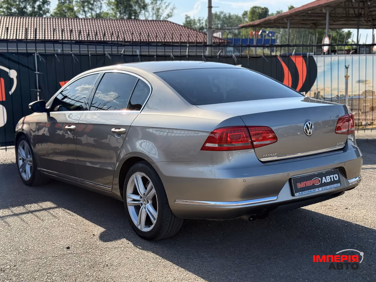 Volkswagen Passat - фото 4