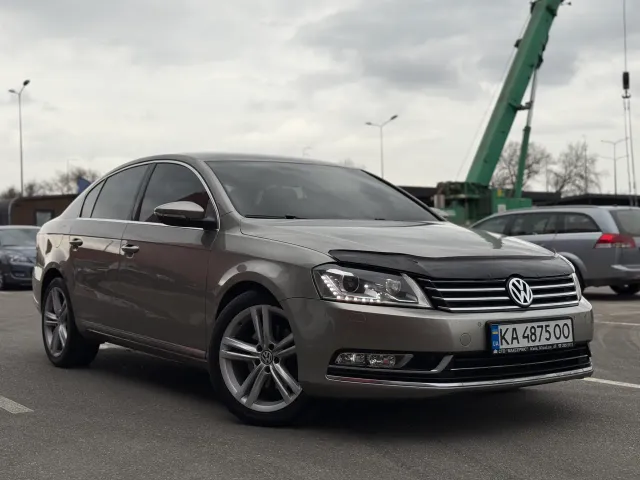 Volkswagen Passat - фото 1