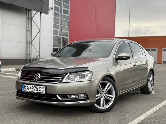 Volkswagen Passat - фото 4