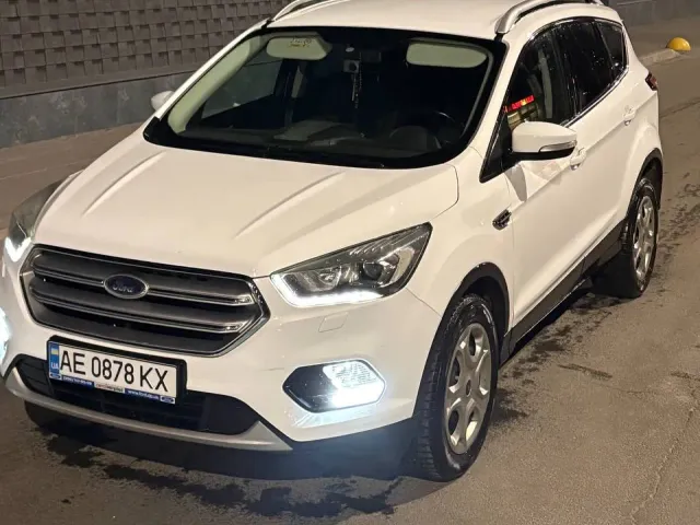 Ford Kuga - фото 5