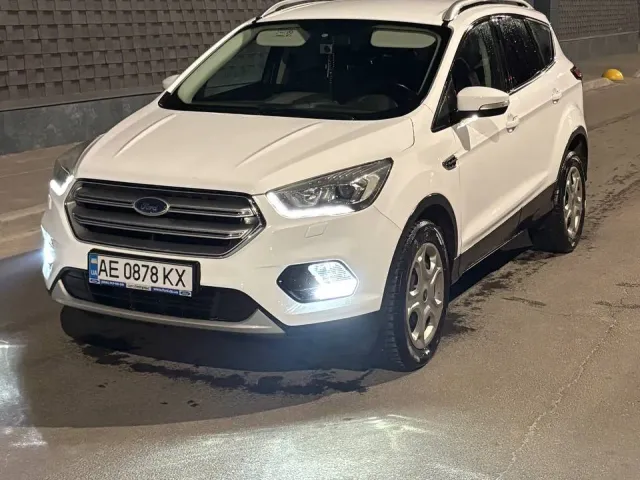 Ford Kuga - фото 2