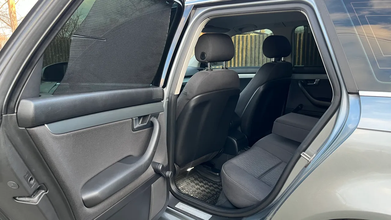 Audi A4 - фото 26