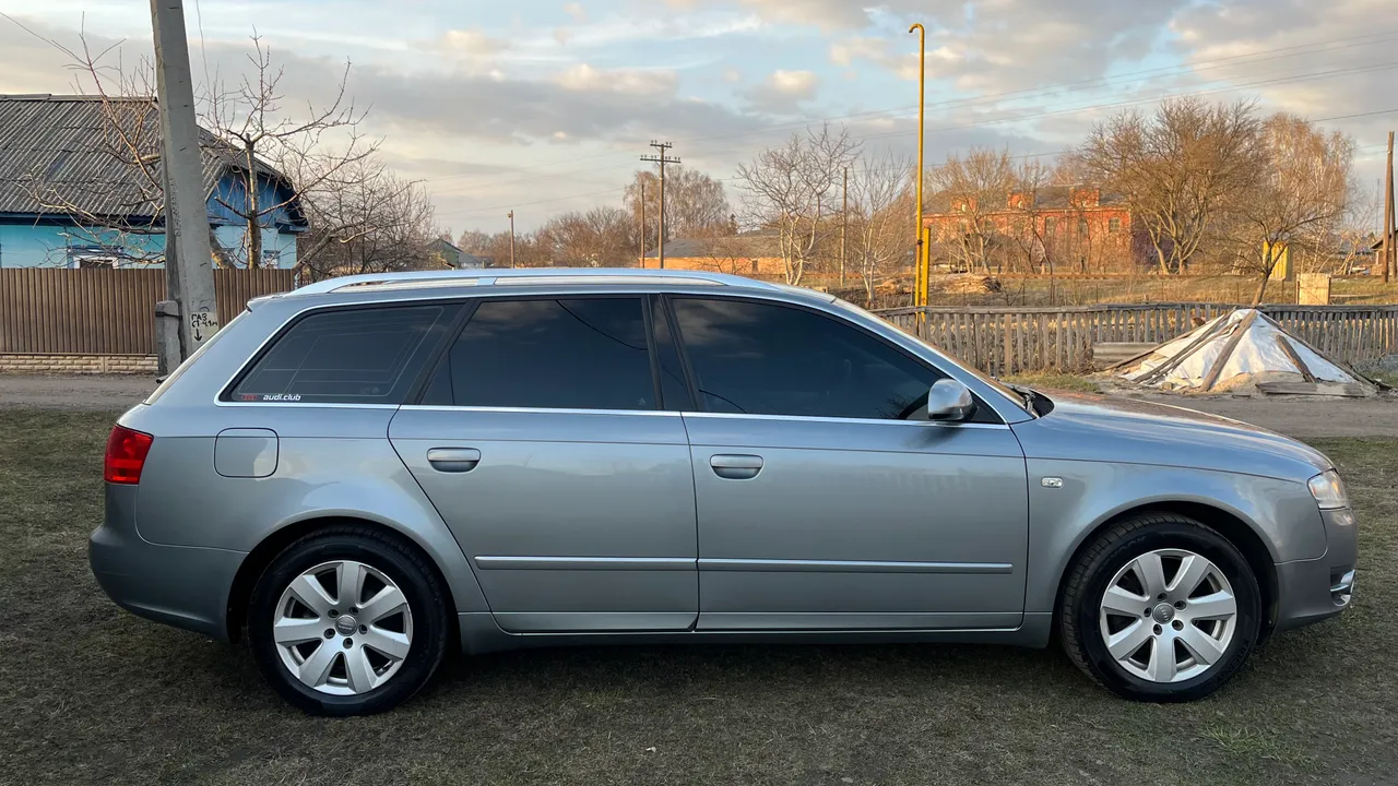 Audi A4 - фото 9