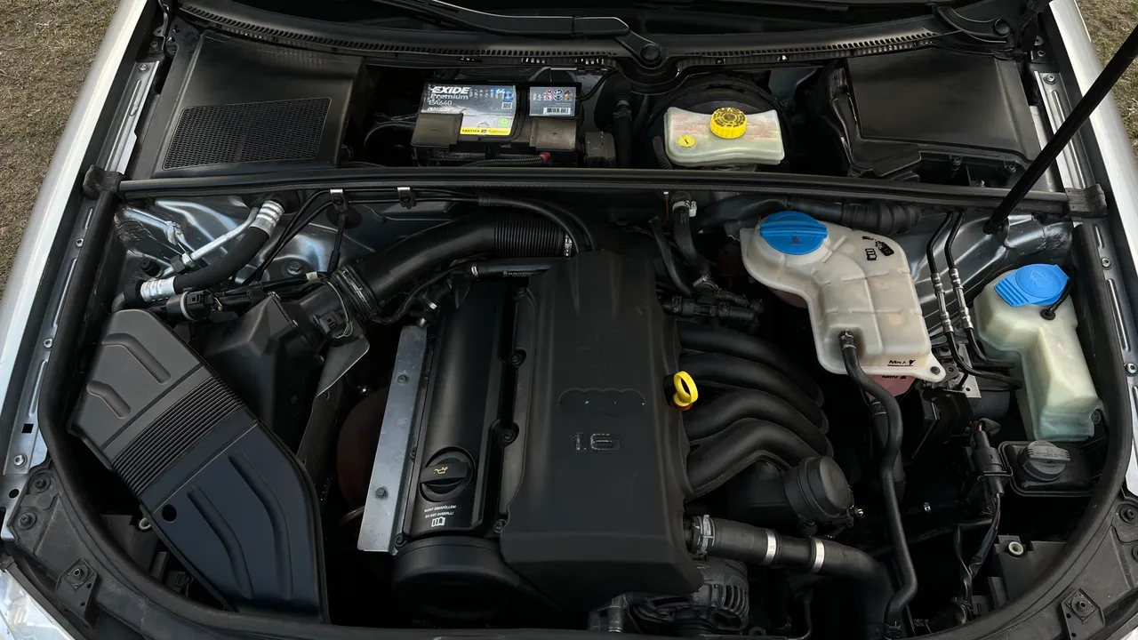 Audi A4 - фото 33