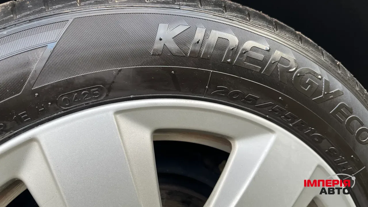 Audi A4 - фото 35