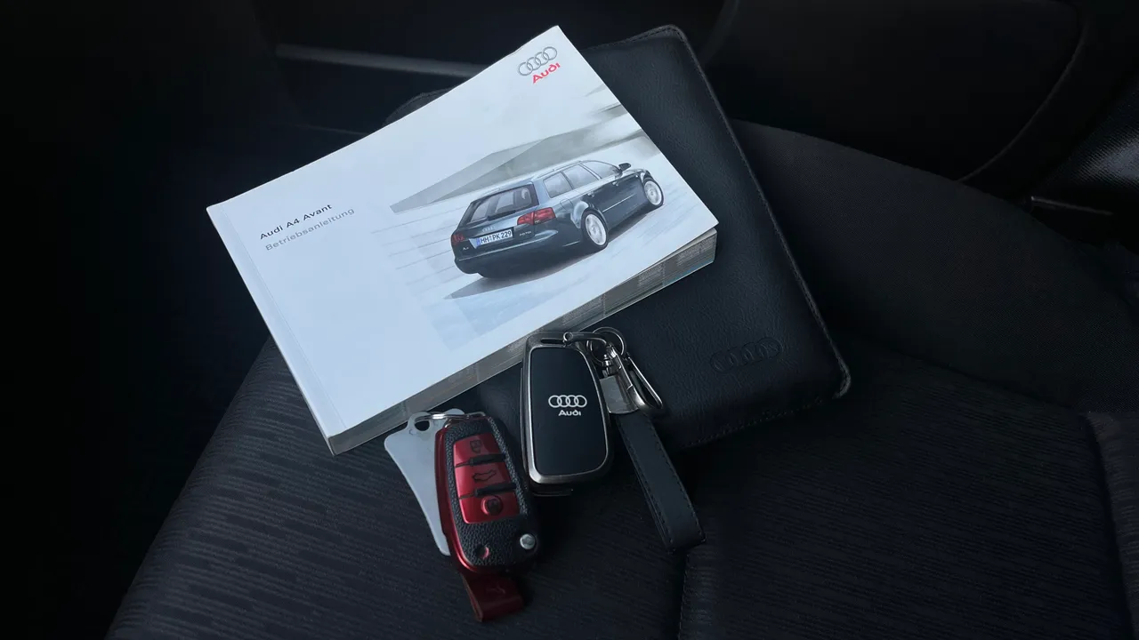 Audi A4 - фото 34