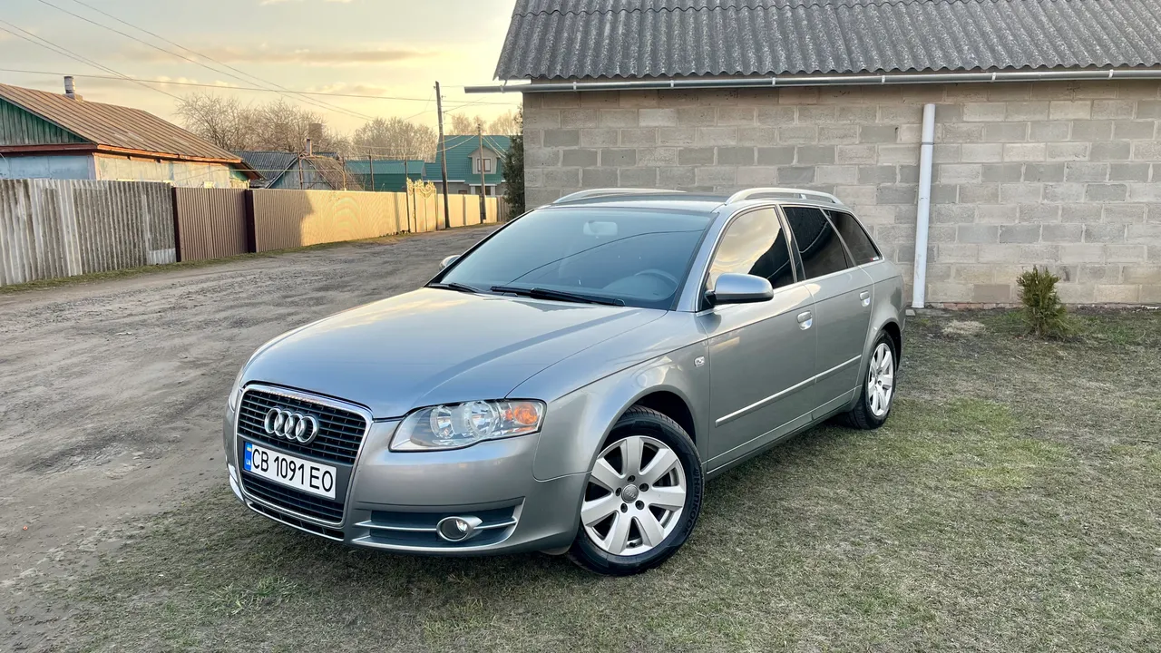 Audi A4 - фото 2