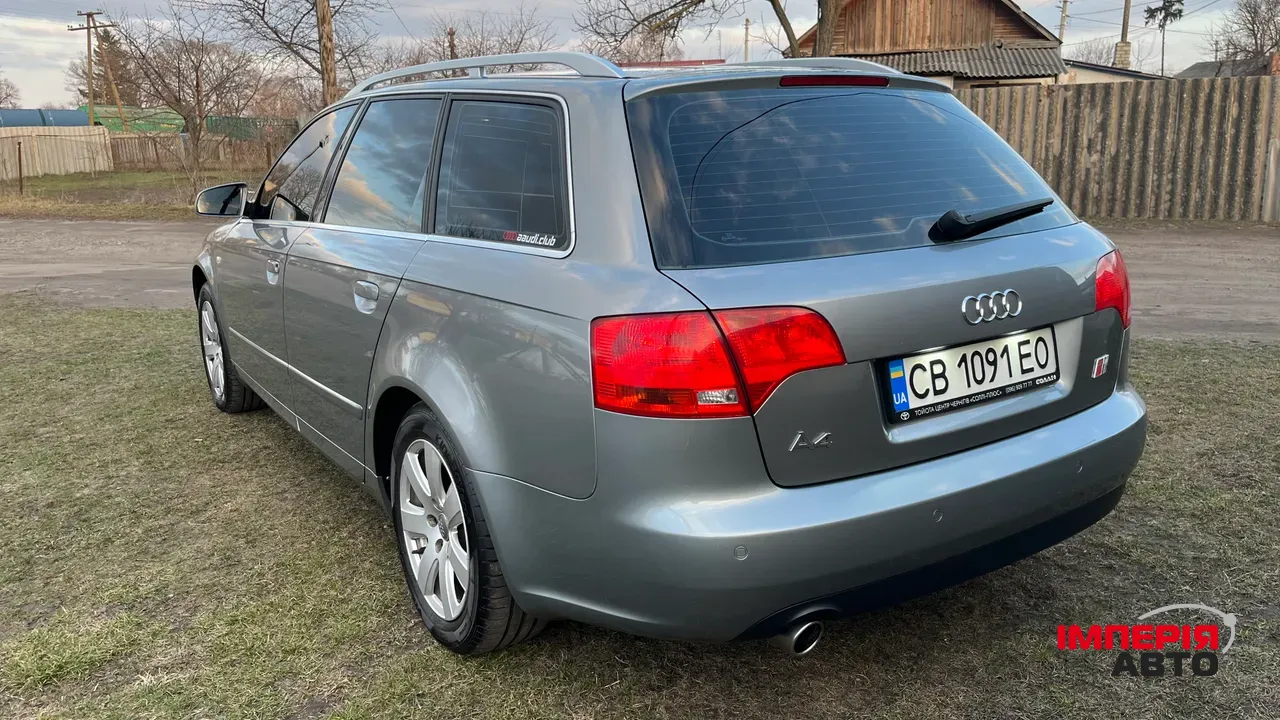 Audi A4 - фото 4