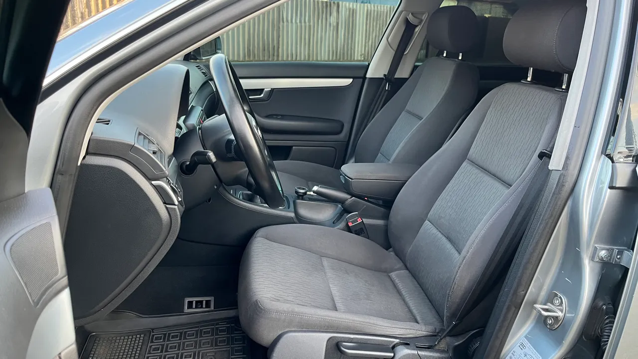 Audi A4 - фото 24