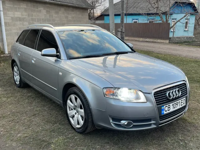 Audi A4 - фото 3
