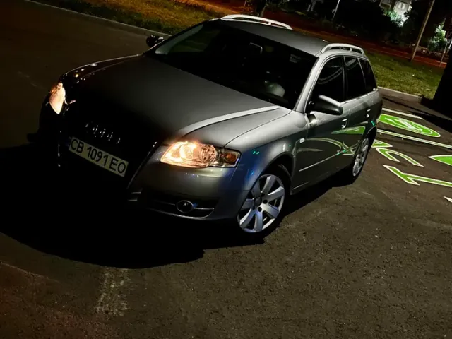 Audi A4 - фото 1
