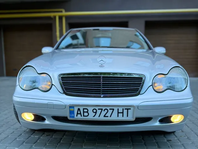 Mercedes-Benz C-Класс - фото 3