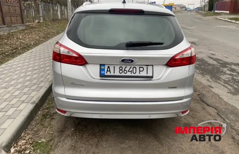 Ford Focus - фото 2