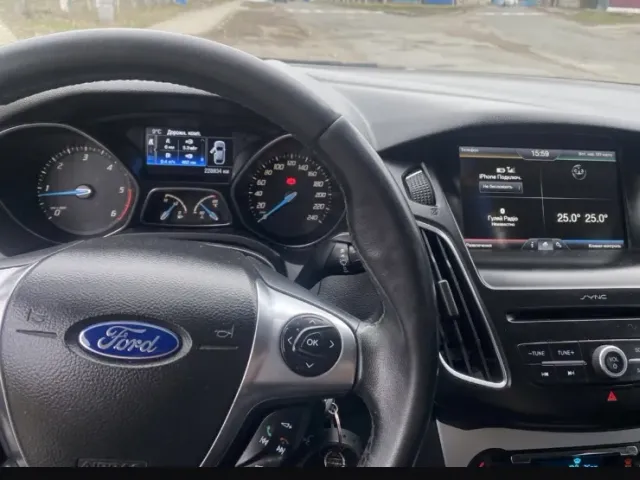 Ford Focus - фото 4