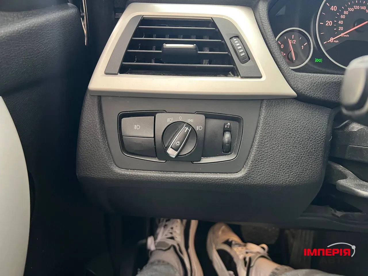 BMW 3 серії - фото 11