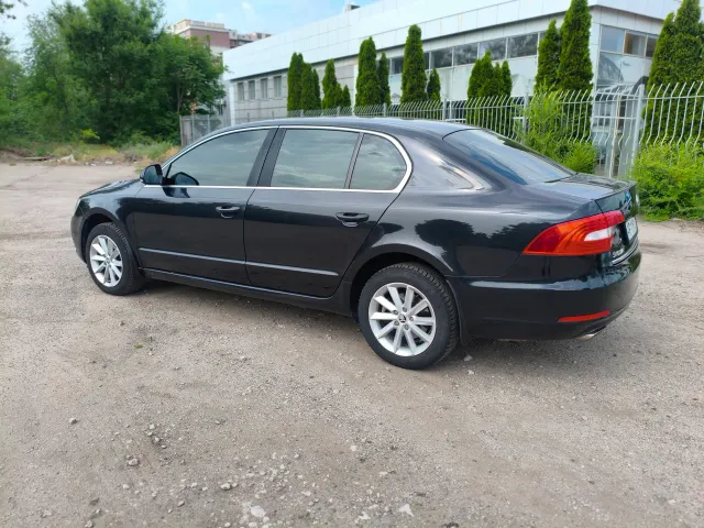 Skoda Superb - фото 3