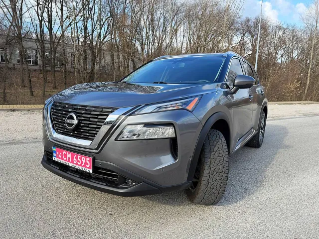 Nissan Rogue - фото 1