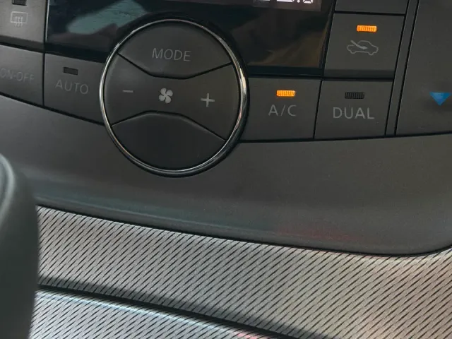 Nissan Sentra - фото 5