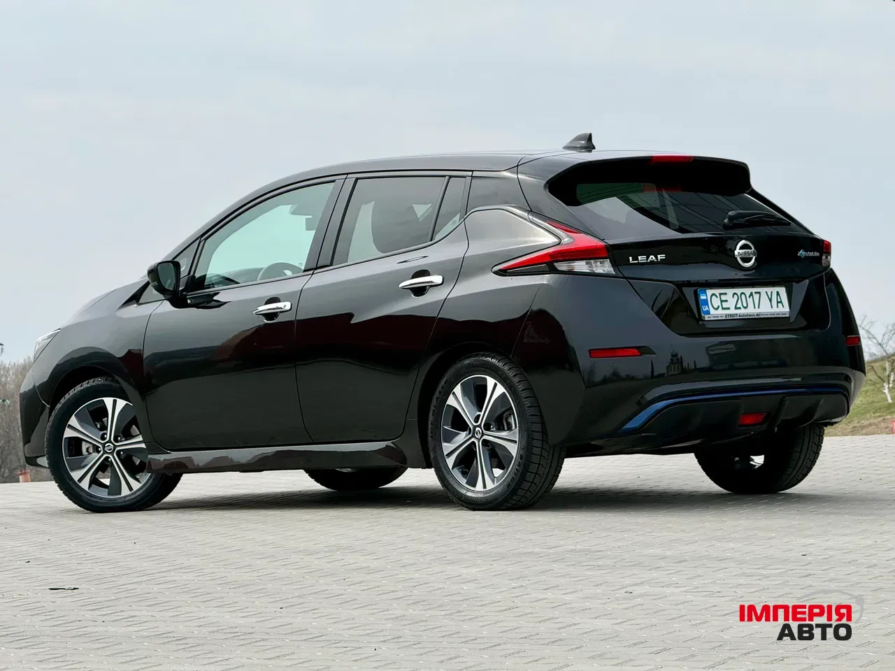 Nissan Leaf - фото 8