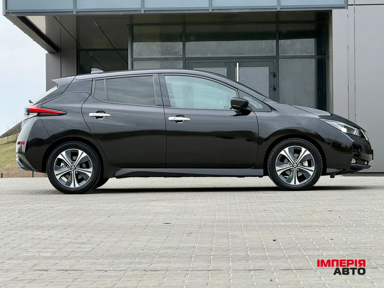 Nissan Leaf - фото 10