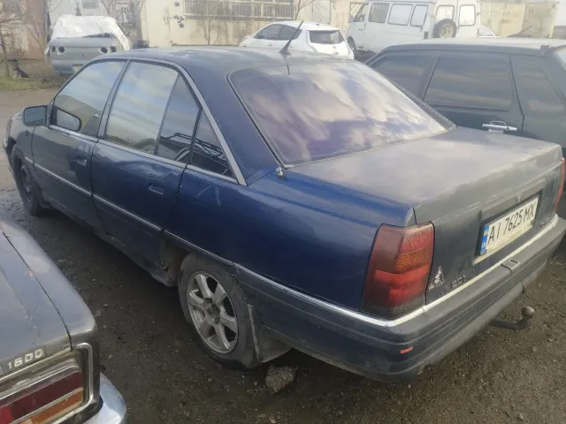 Opel Omega - фото 4