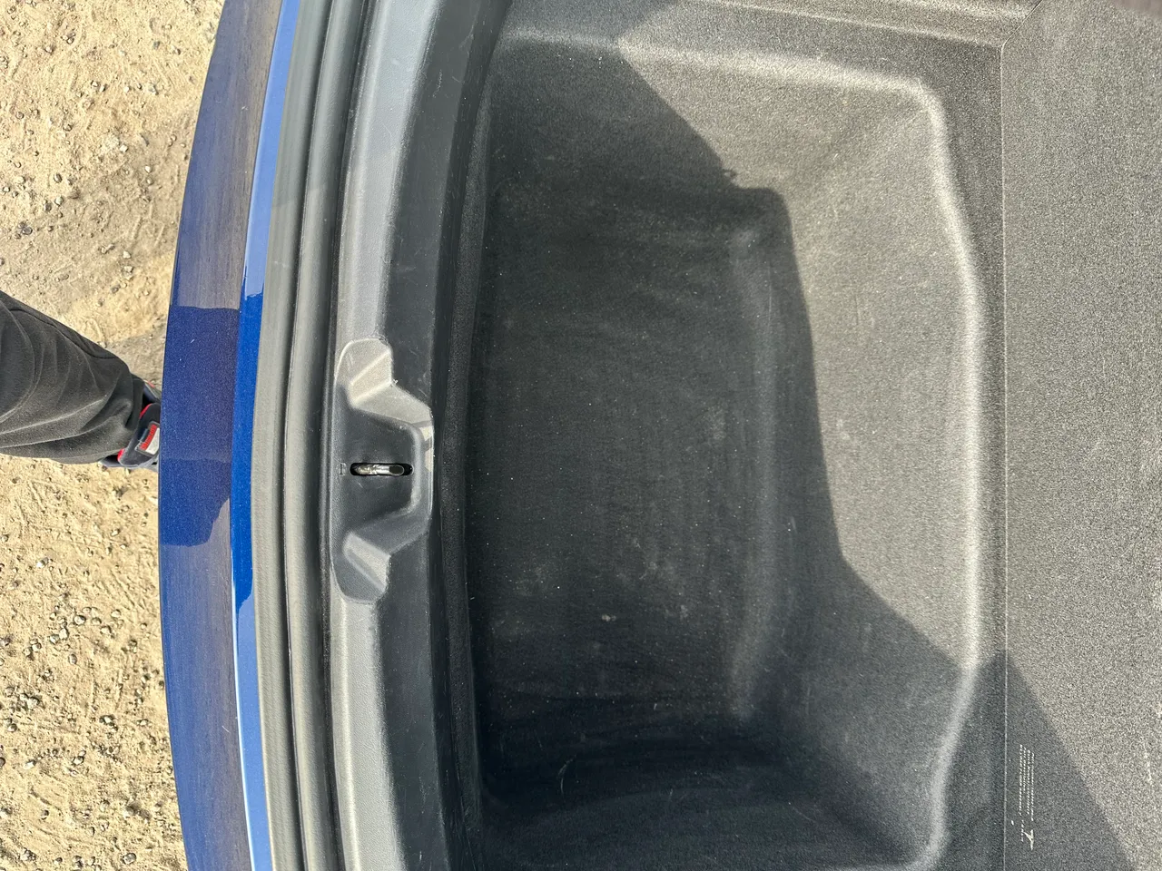 Tesla Model 3 - фото 10