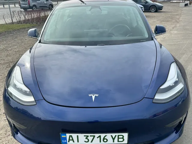 Tesla Model 3 - фото 2